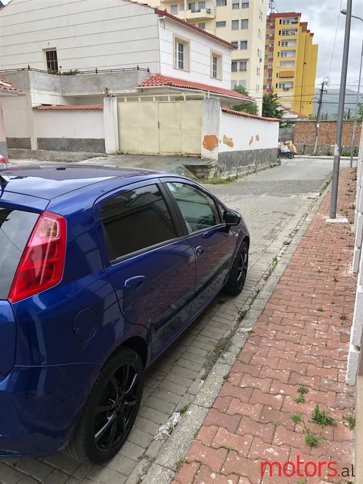 2008' Fiat Grande Punto photo #2