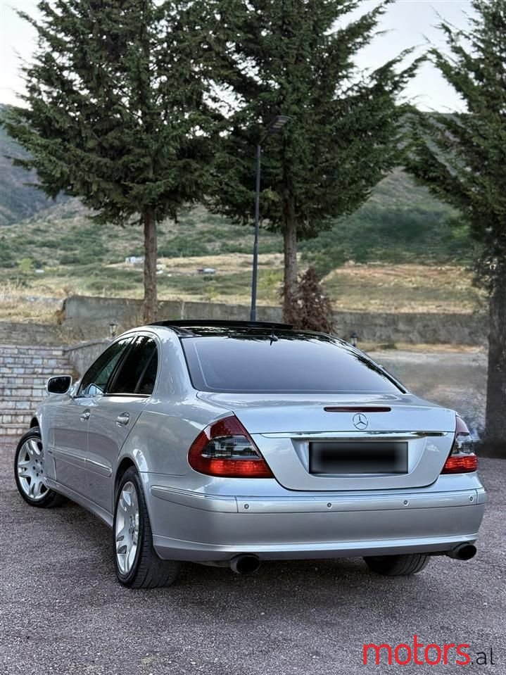 2003' Mercedes-Benz E 270 photo #6