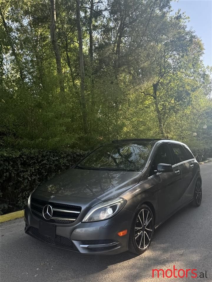 2014' Mercedes-Benz B 250 photo #3