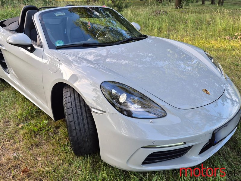 2019' Porsche Boxster photo #2