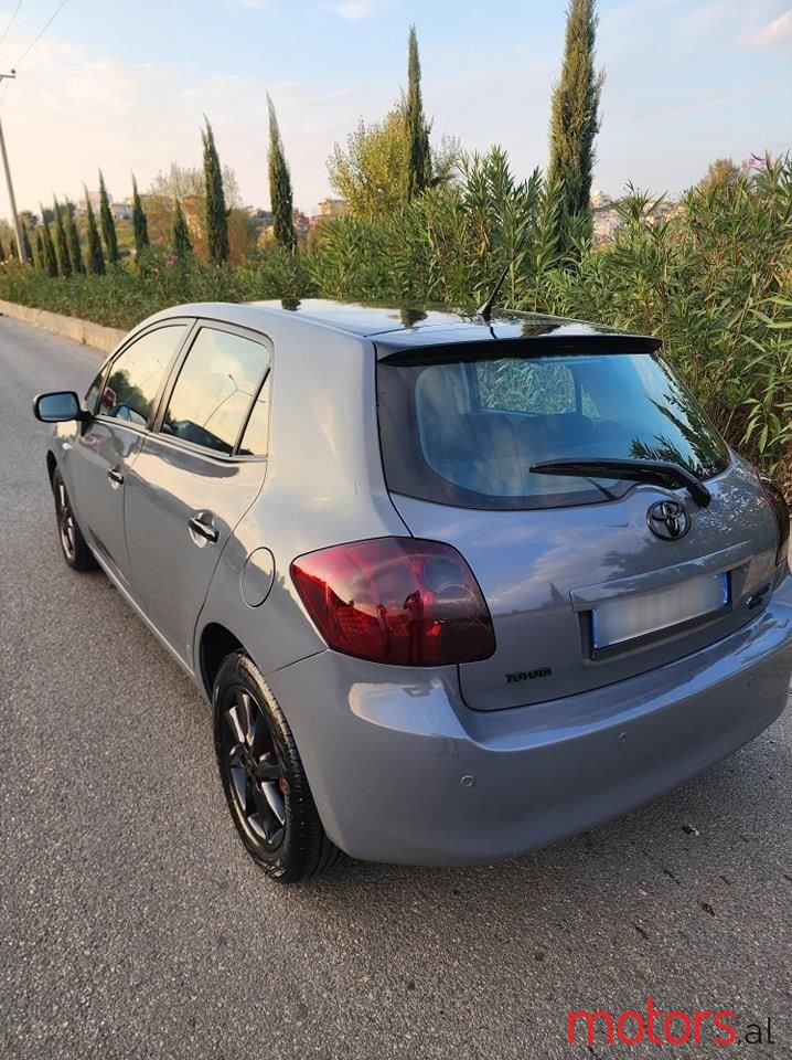 2008' Toyota Auris photo #3