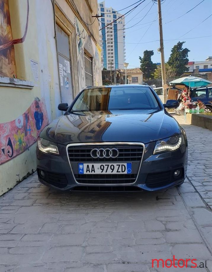 2010' Audi A4 photo #1