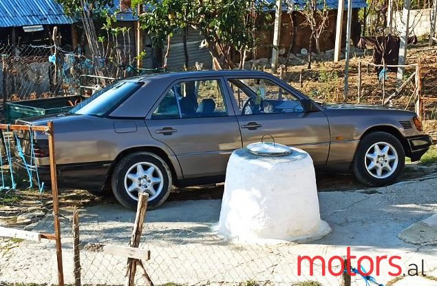 1989' Mercedes-Benz 250 photo #1