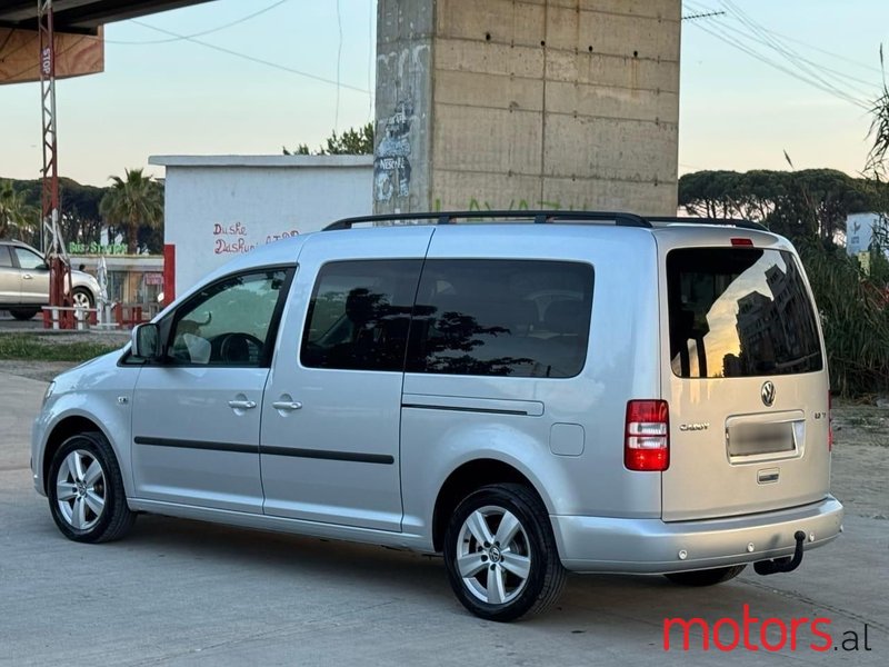 2011' Volkswagen Caddy photo #2