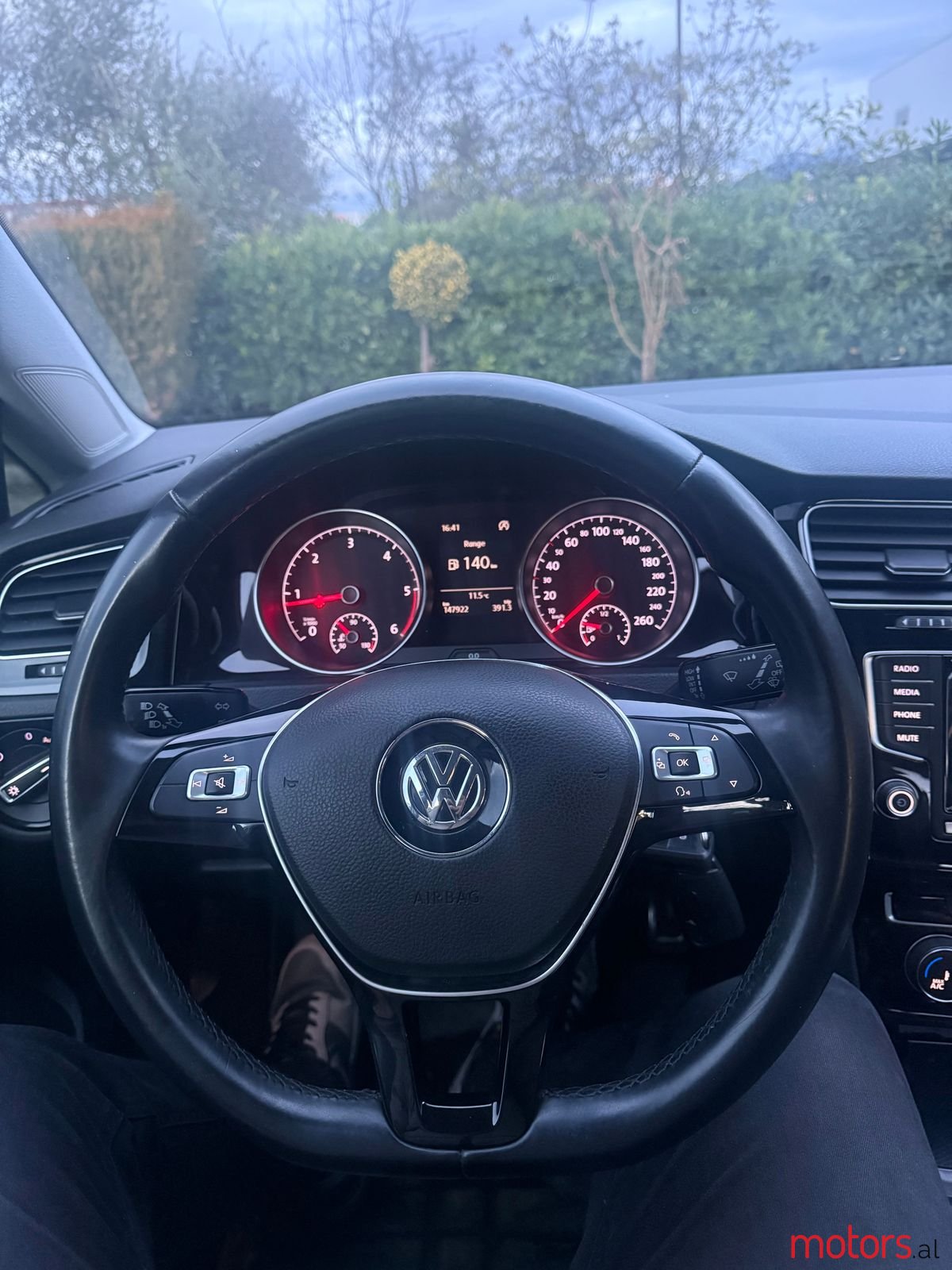 2013' Volkswagen Golf photo #3