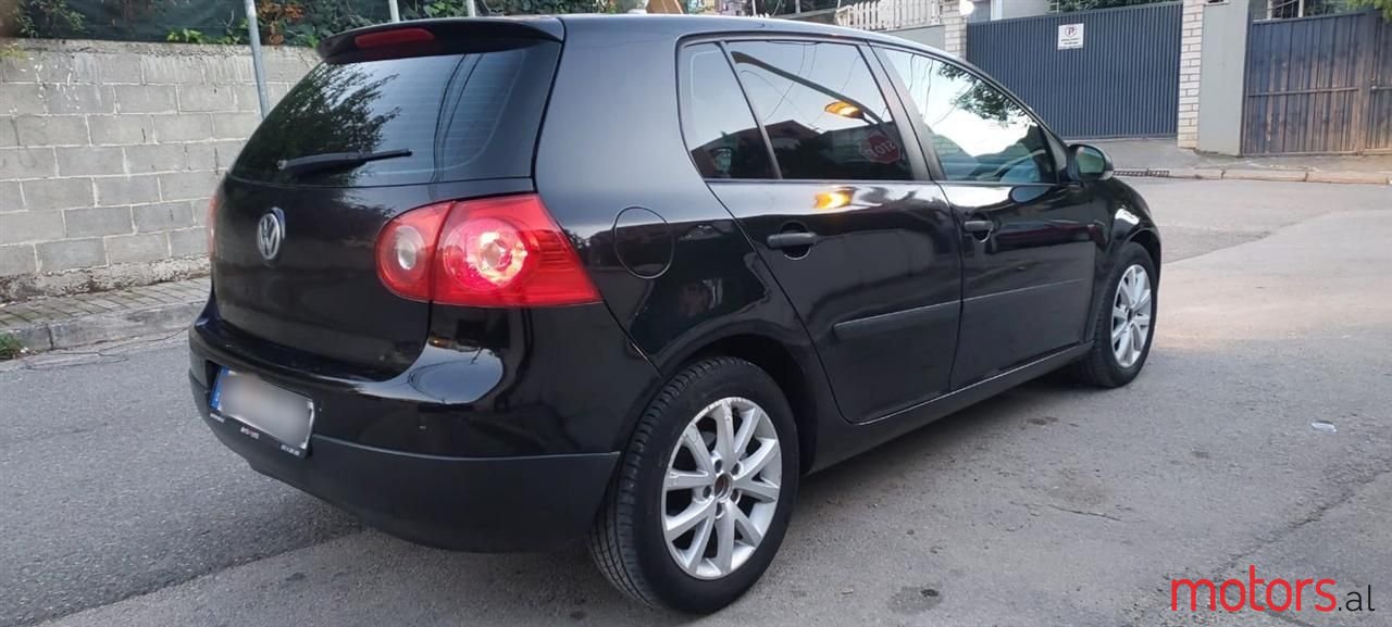 2005' Volkswagen Golf photo #5