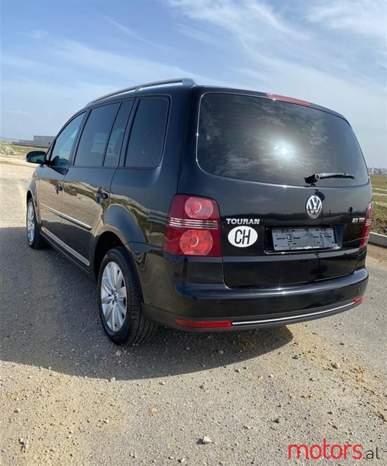 2008' Volkswagen Golf Plus photo #2