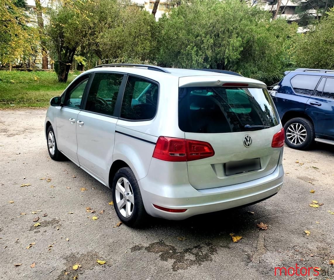 2012' Volkswagen Sharan photo #4