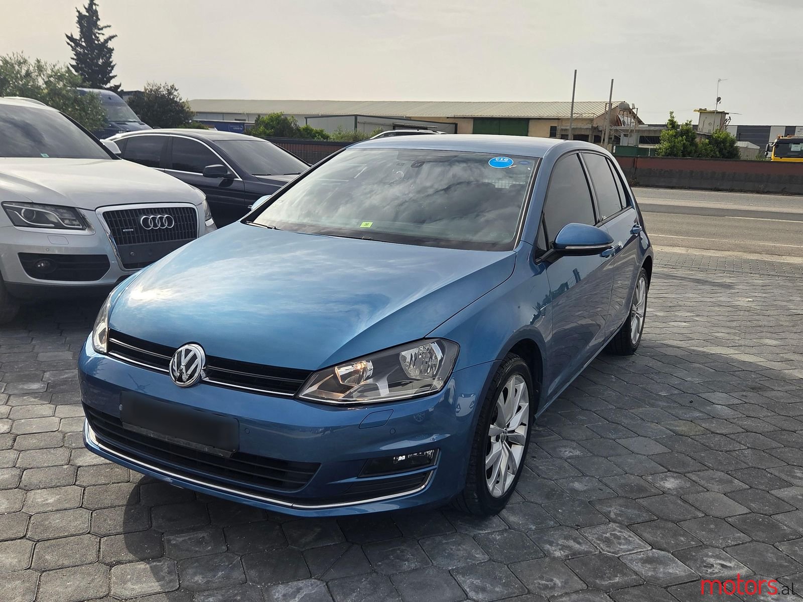 2014' Volkswagen Golf photo #2