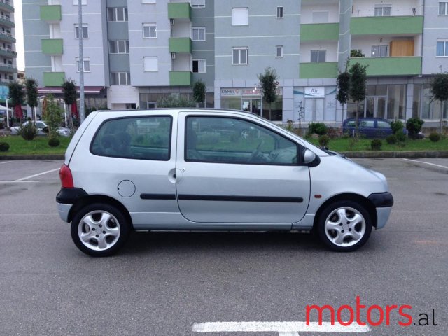 2002' Renault Twingo photo #2