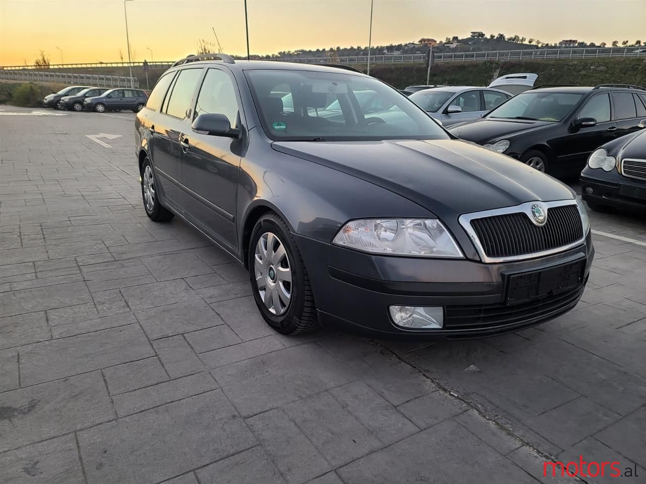 2007' Skoda Octavia photo #1