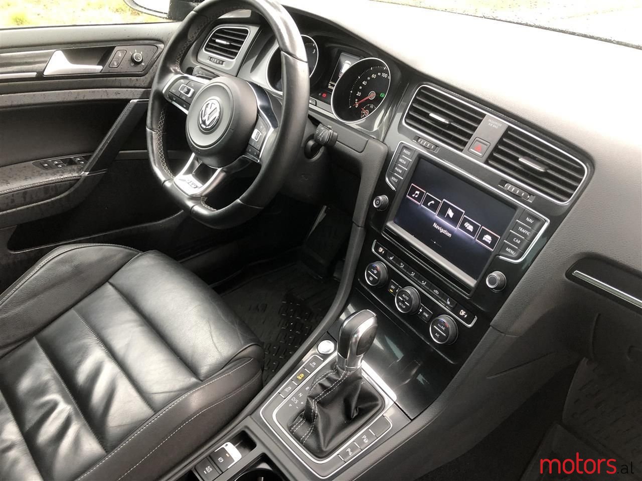 2014' Volkswagen Golf photo #3