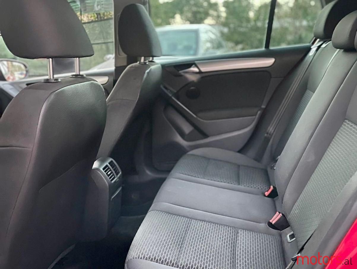 2012' Volkswagen Golf photo #6