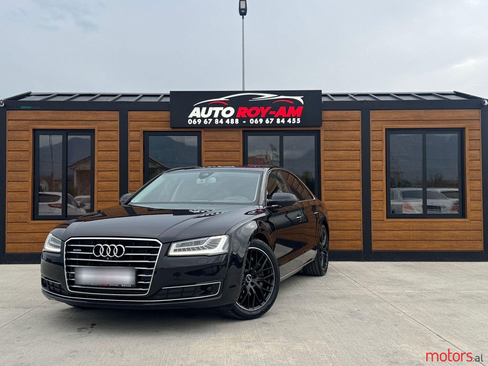2015' Audi A8 photo #2