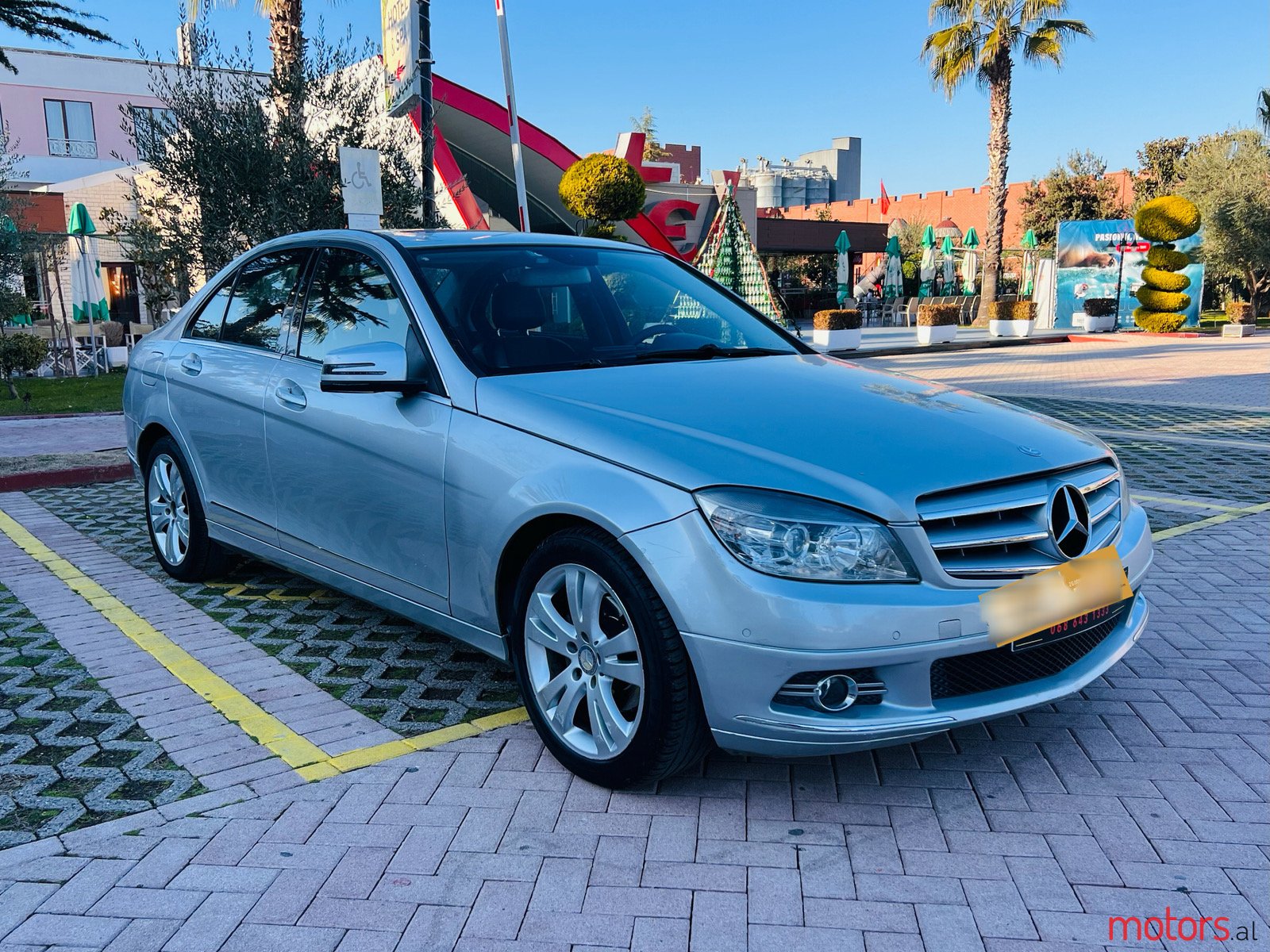 2010' Mercedes-Benz C 200 photo #2