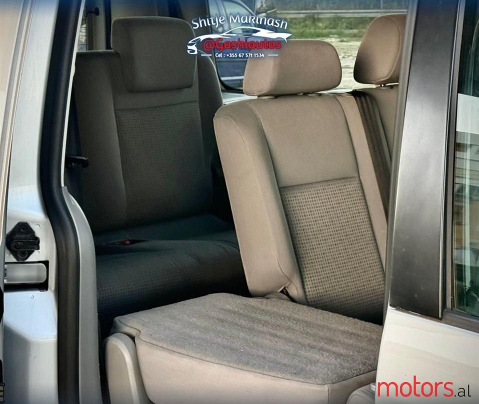 2008' Volkswagen Caddy photo #6