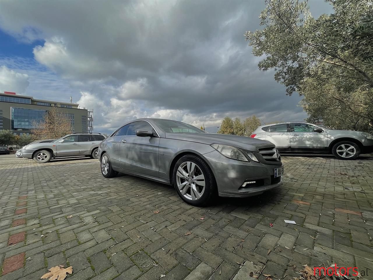 2009' Mercedes-Benz E 250 photo #2