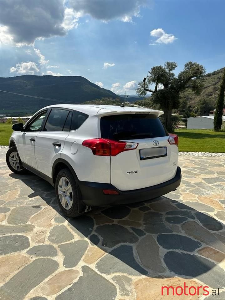 2013' Toyota RAV4 photo #2