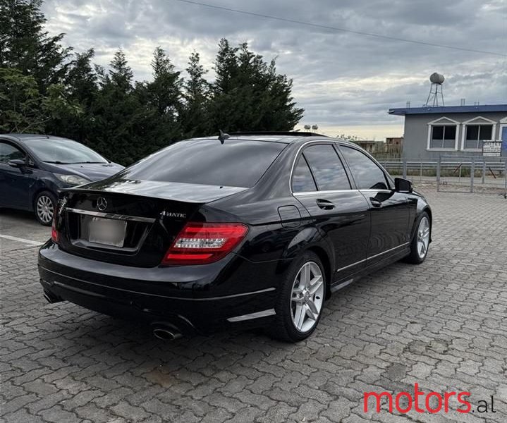 2012' Mercedes-Benz C 300 photo #6