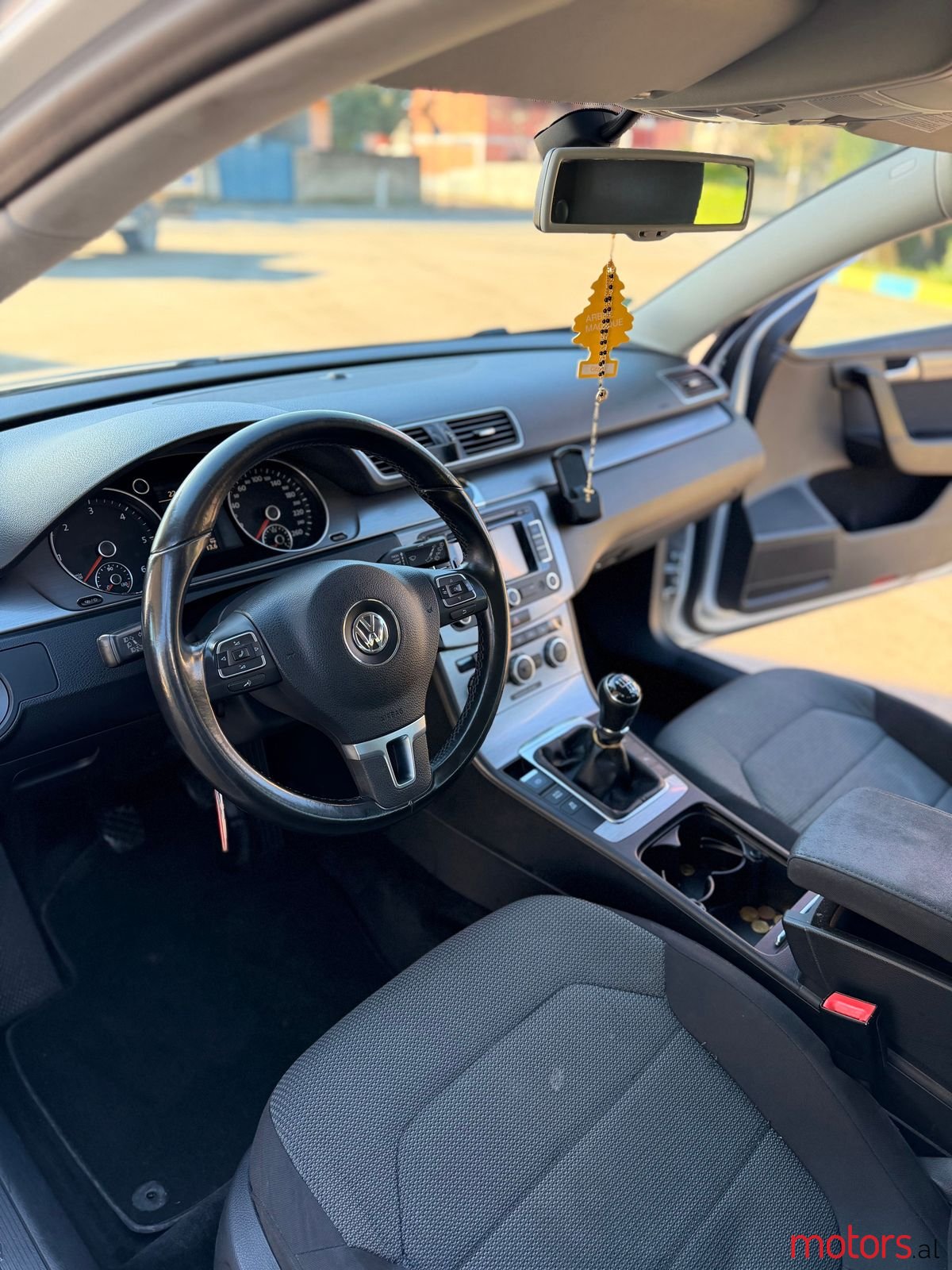 2014' Volkswagen Passat photo #5