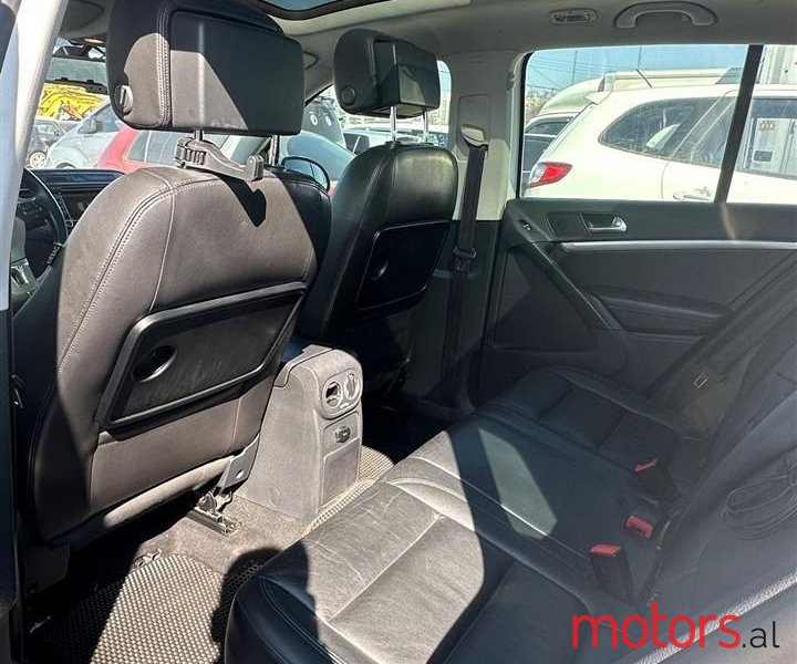 2013' Volkswagen Tiguan photo #5
