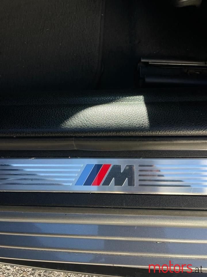 2011' BMW 520 photo #2