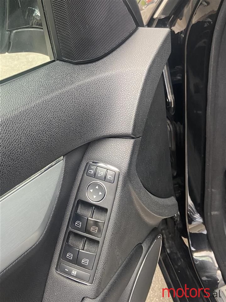 2008' Mercedes-Benz C 200 photo #6