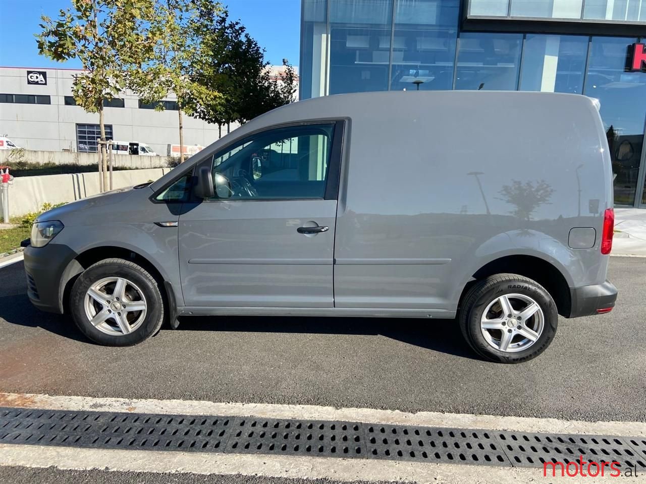 2018' Volkswagen Caddy photo #4