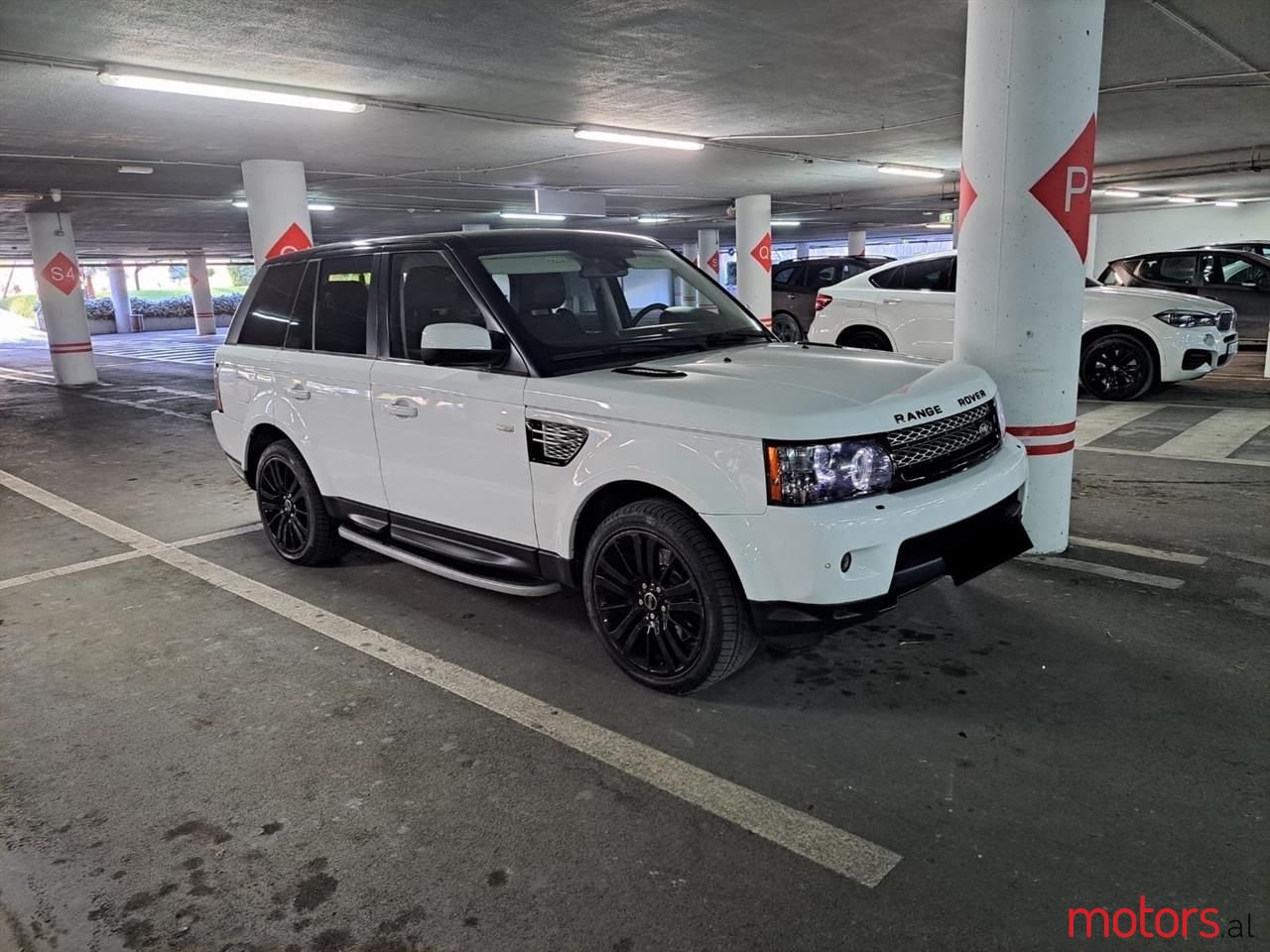 2012' Land Rover Range Rover Sport photo #1