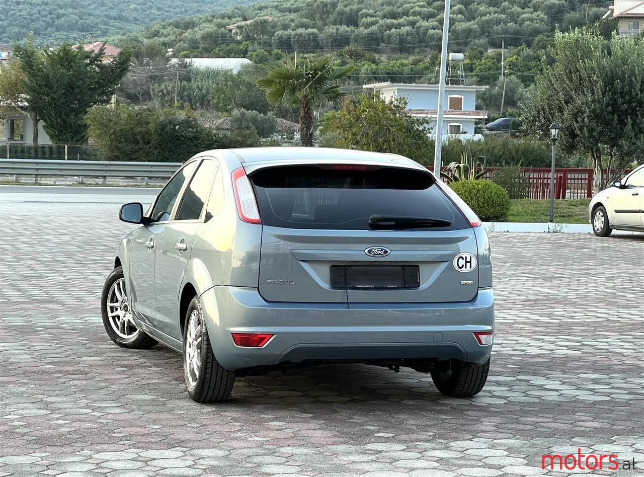 2009' Ford Focus photo #4