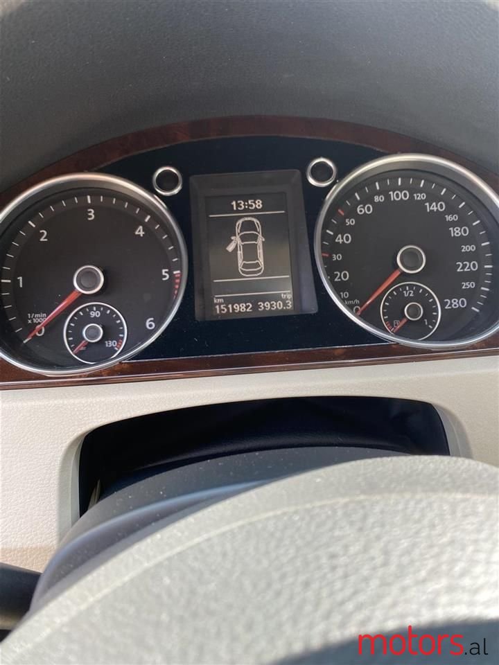 2011' Volkswagen photo #6