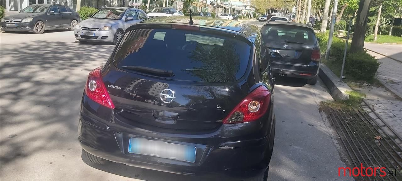 2011' Opel Corsa photo #2