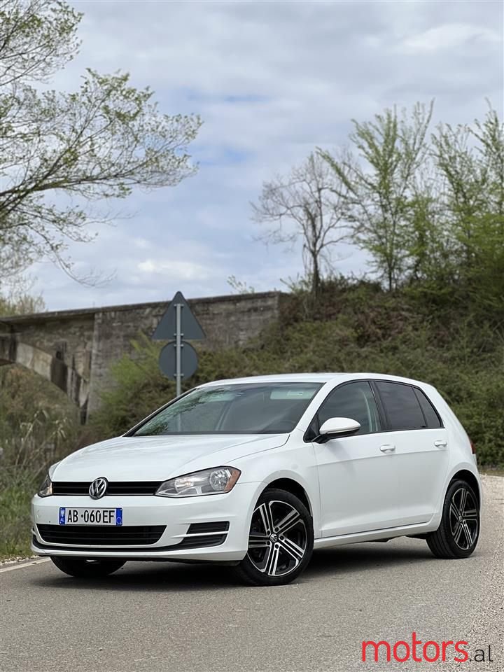 2016' Volkswagen Golf photo #1