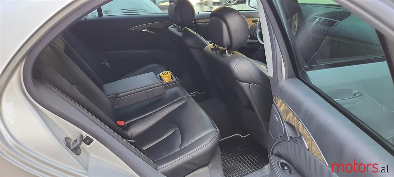 2003' Mercedes-Benz E 240 photo #4