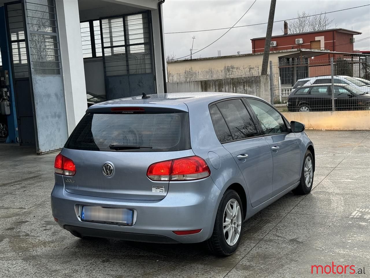 2010' Volkswagen Golf photo #2