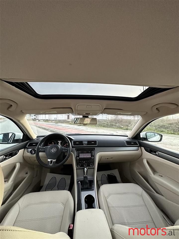 2014' Volkswagen Passat photo #5