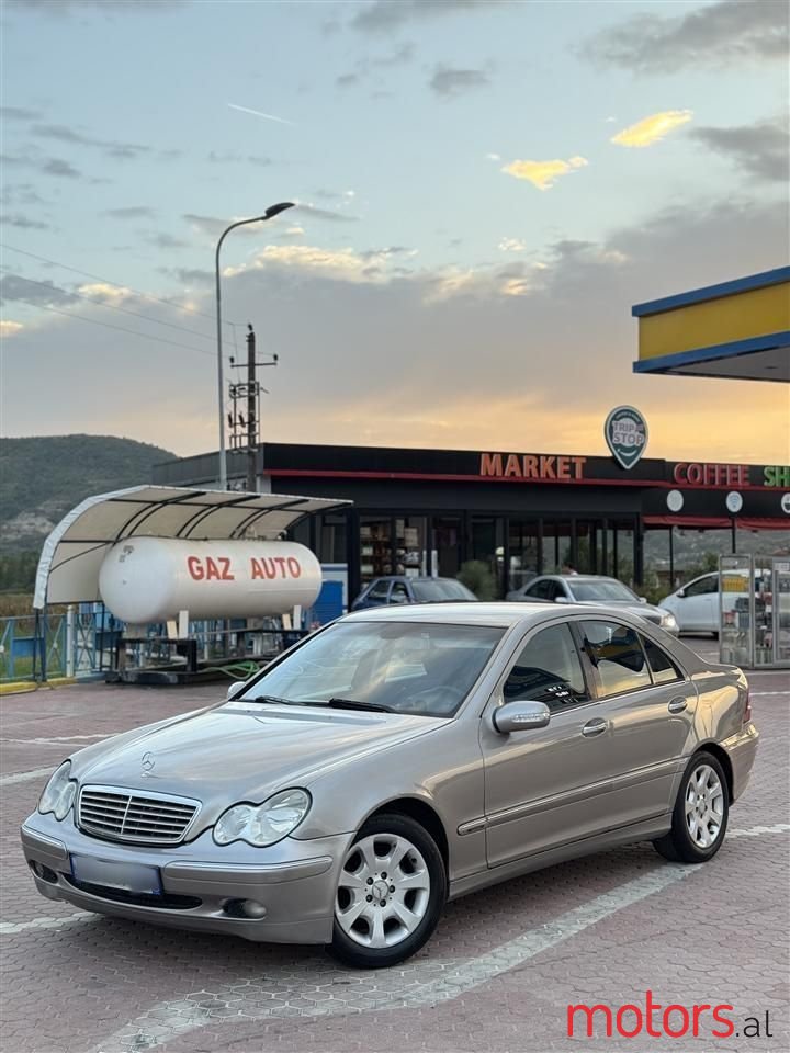 2006' Mercedes-Benz C 220 photo #1