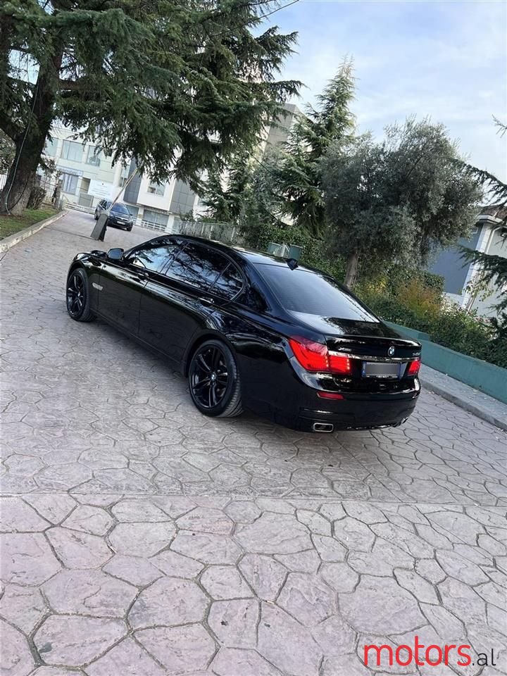 2015' BMW 740 photo #3