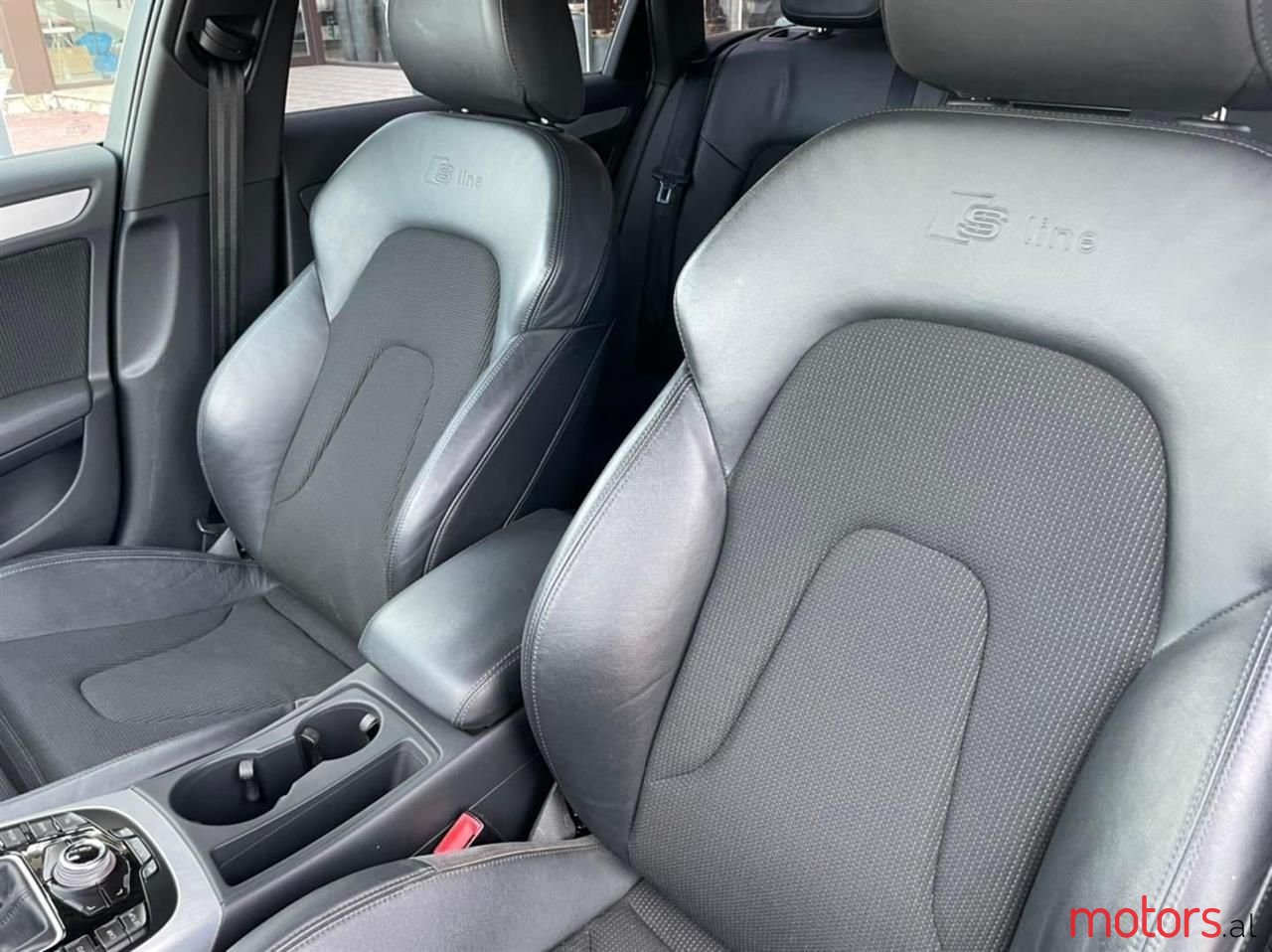 2010' Audi A4 photo #4