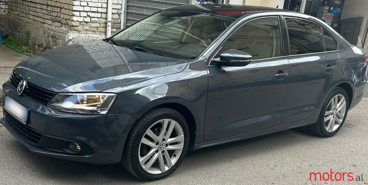 2013' Volkswagen Jetta photo #3