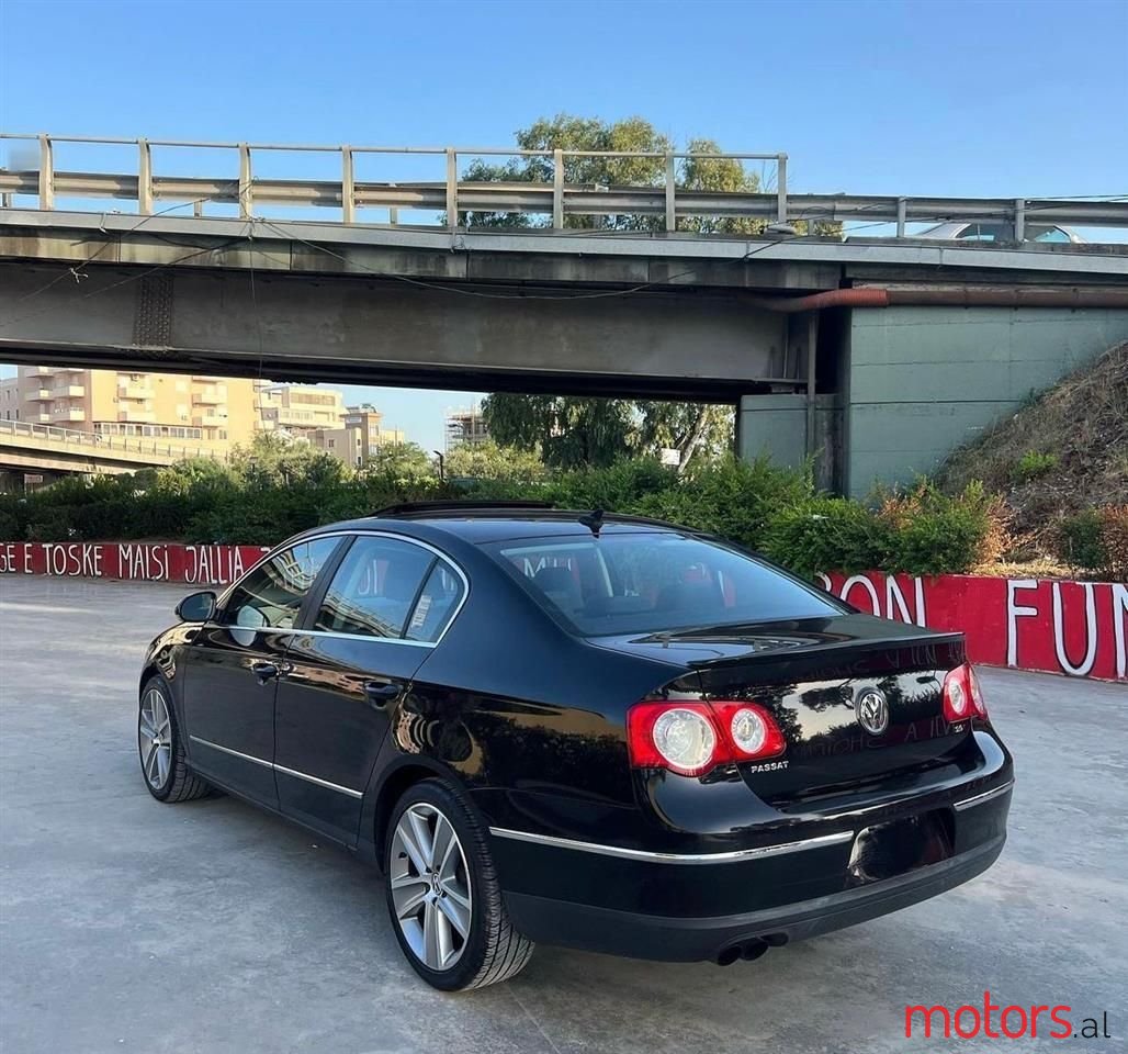 2010' Volkswagen Passat photo #6