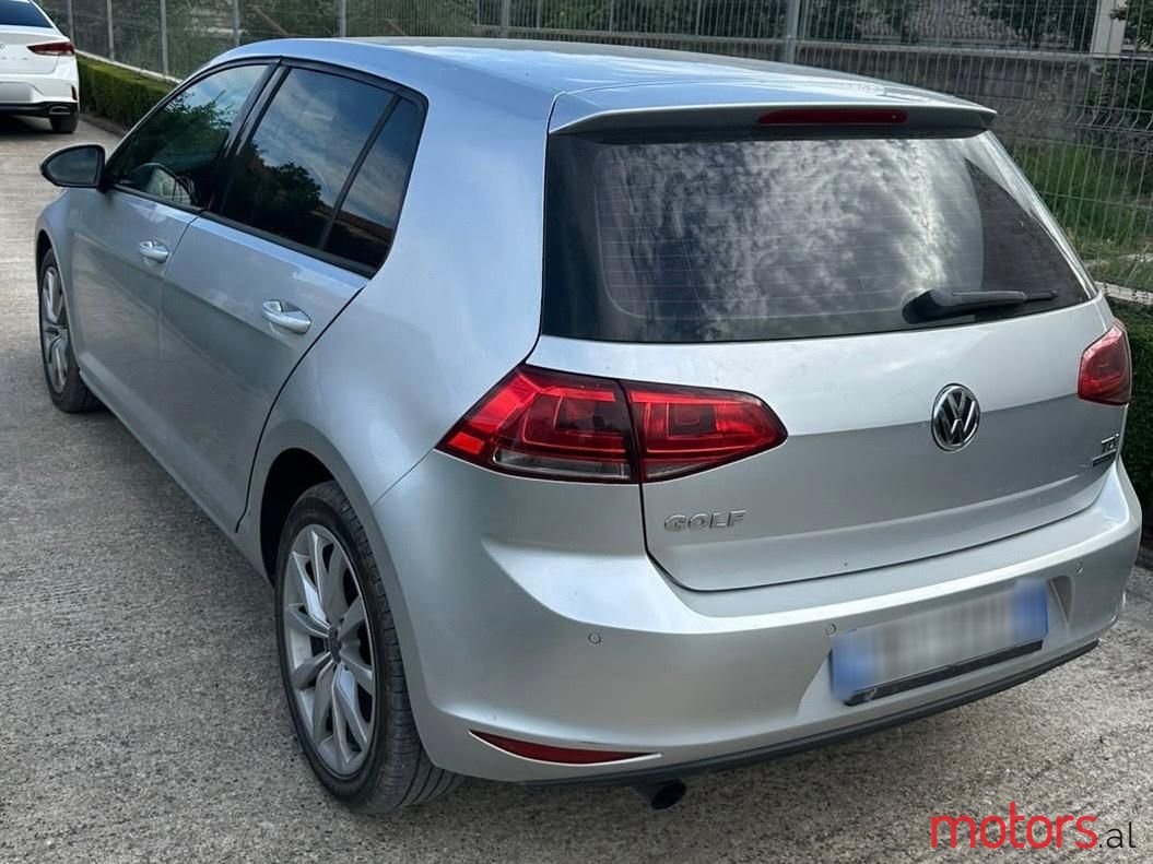 2014' Volkswagen Golf photo #2