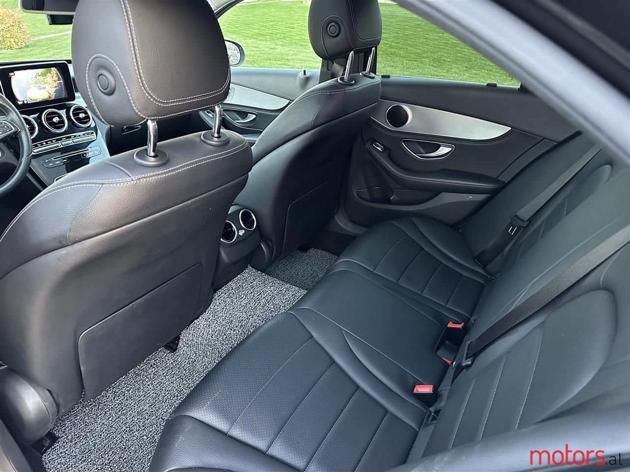 2015' Mercedes-Benz C 220 photo #3