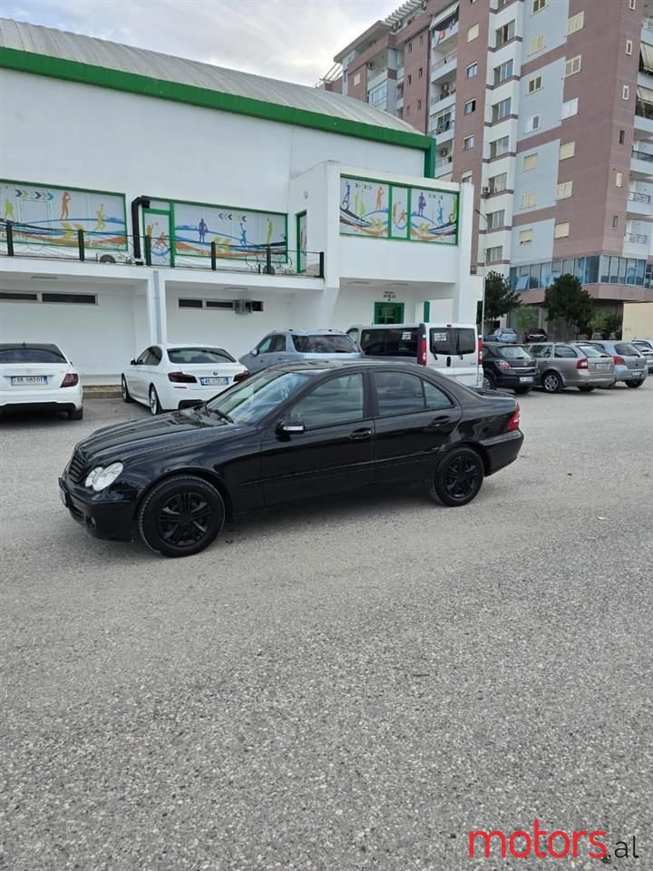 2006' Mercedes-Benz C 220 photo #2