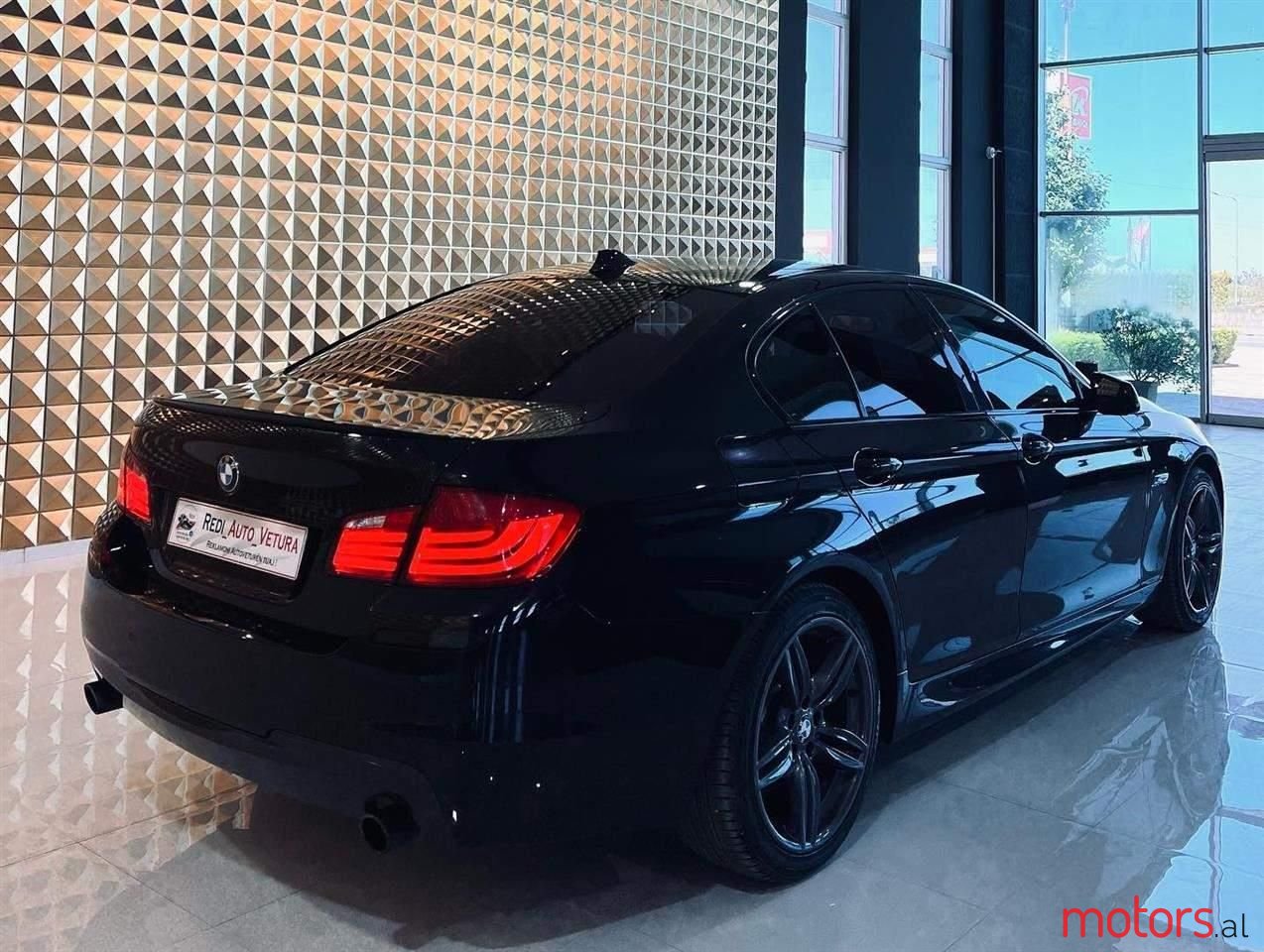 2011' BMW 535 photo #4