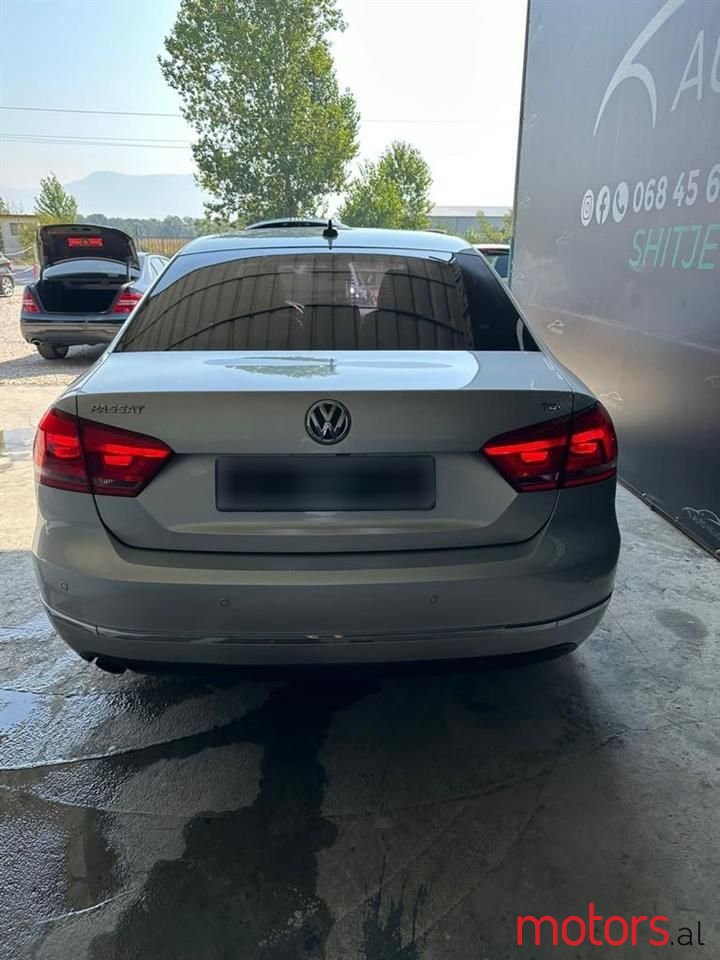 2015' Volkswagen Passat photo #5