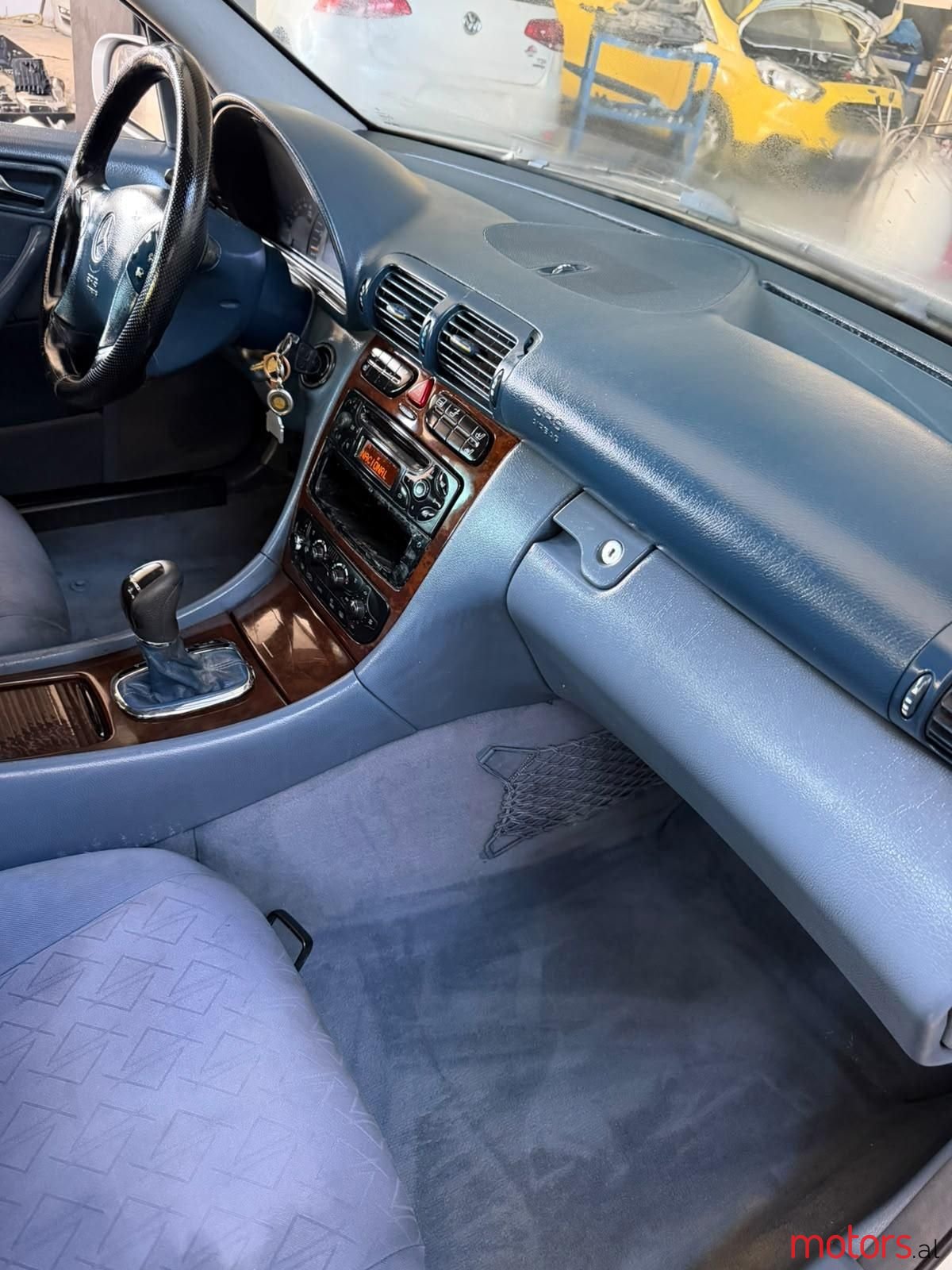 2002' Mercedes-Benz 220 photo #6