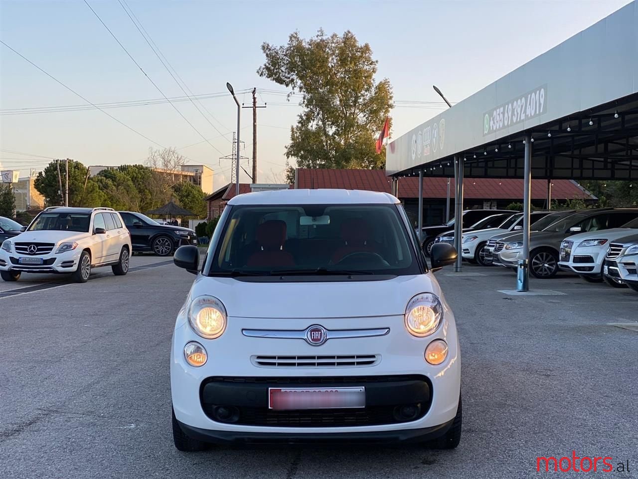 2013' Fiat 500L photo #2