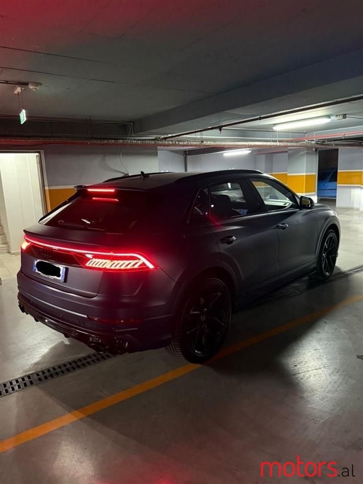 2019' Audi Q8 photo #3