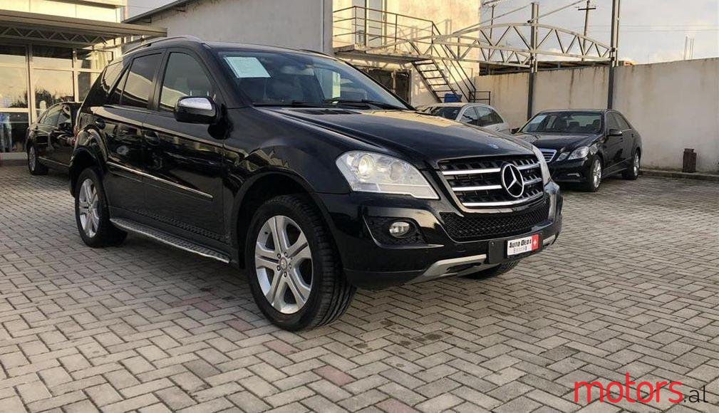 2010' Mercedes-Benz ML 350 photo #1